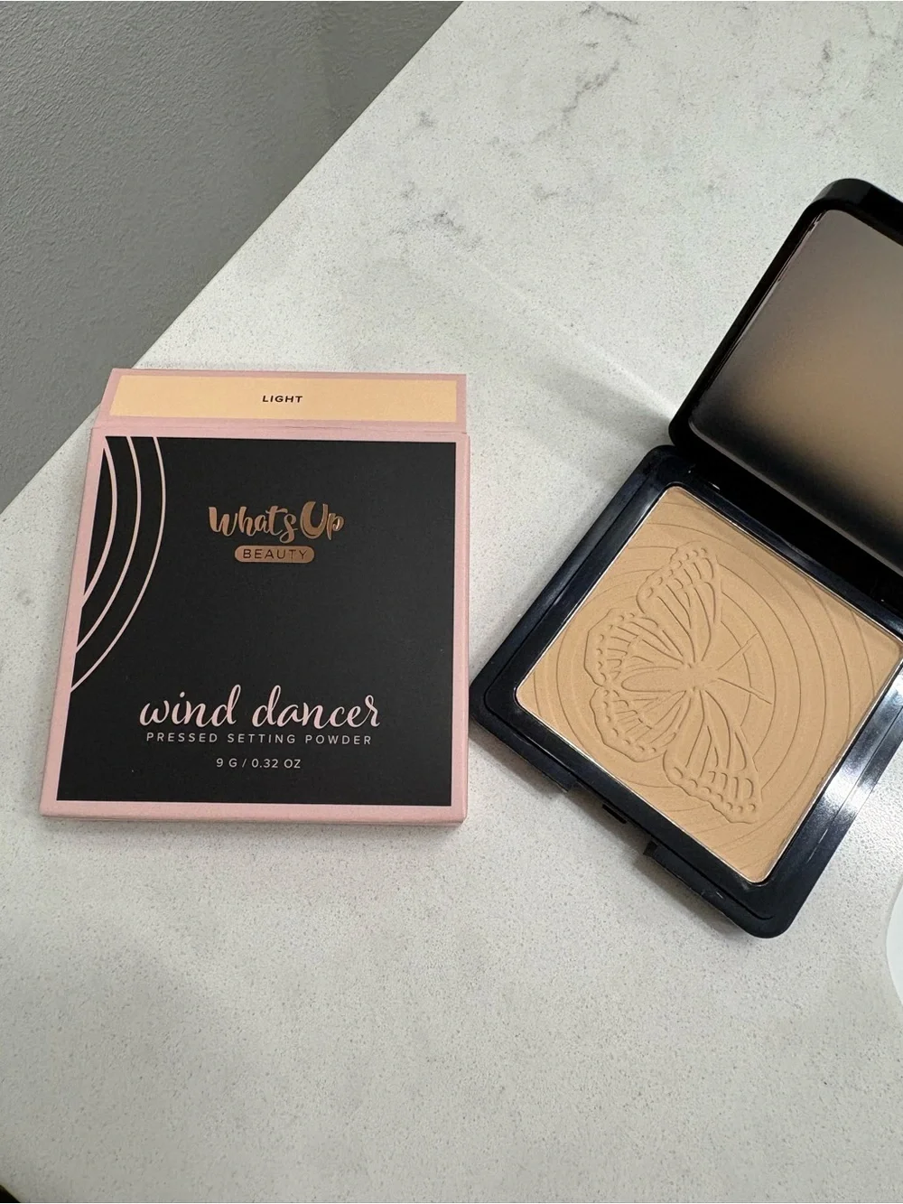 What’s up Beauty Pressed Setting Powder - Light (new)